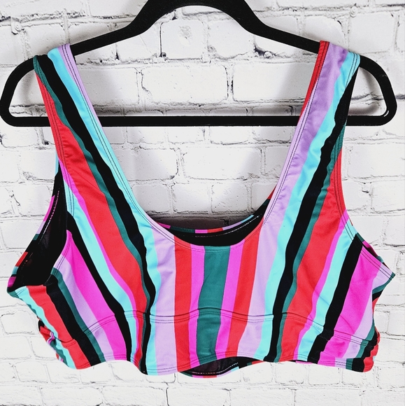 TORRID | wireless scoop bikini swim bathing suit top - Picture 2 of 6